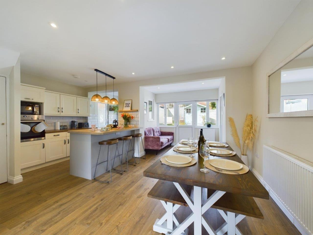 Stones Throw - Stunning House, Mins From Beach And Dogs Welcome 布罗德斯泰 外观 照片