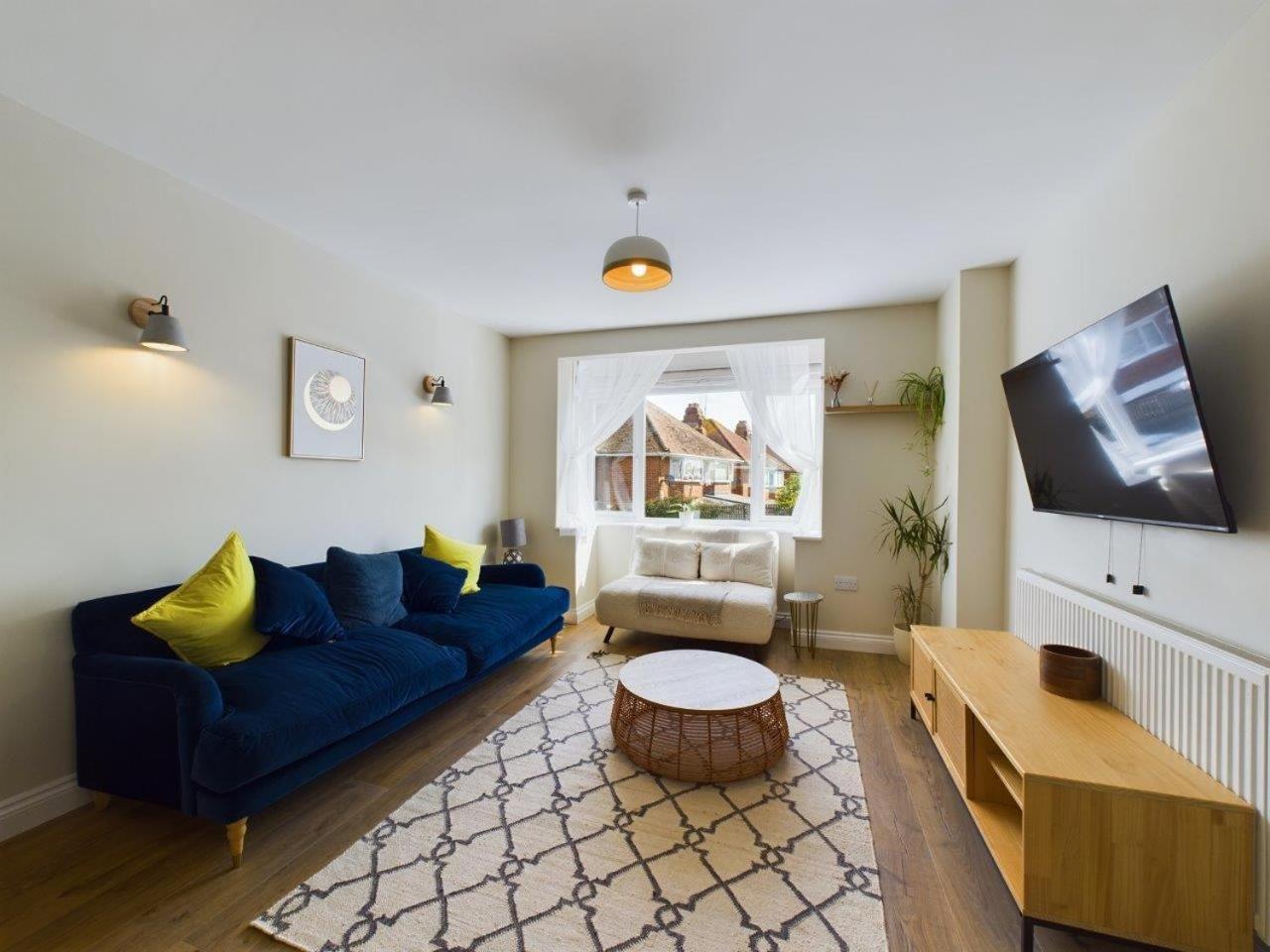 Stones Throw - Stunning House, Mins From Beach And Dogs Welcome 布罗德斯泰 外观 照片